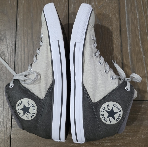 Converse Chuck Taylor All Star High Tops, Unisex Men's 12, Women's 14 - Picture 5 of 9
